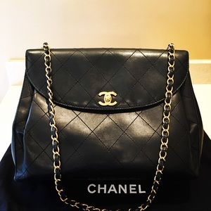 CHANEL: Vintage Chanel Classic Shoulder